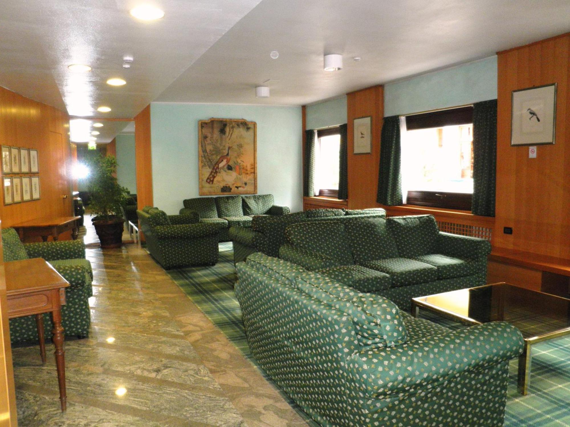 Residence Hotel Sport Campiglio Madonna エクステリア 写真