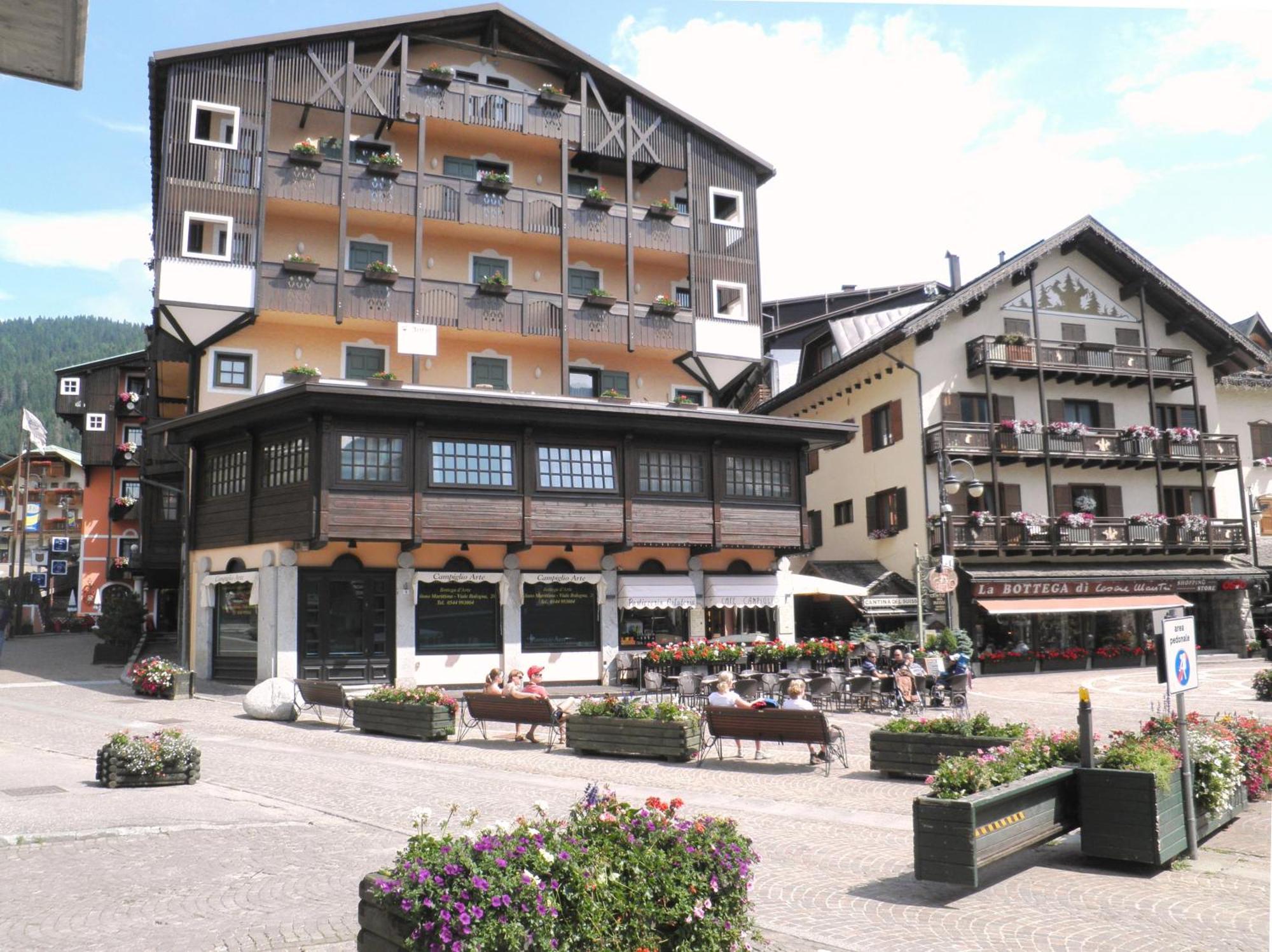 Residence Hotel Sport Campiglio Madonna エクステリア 写真