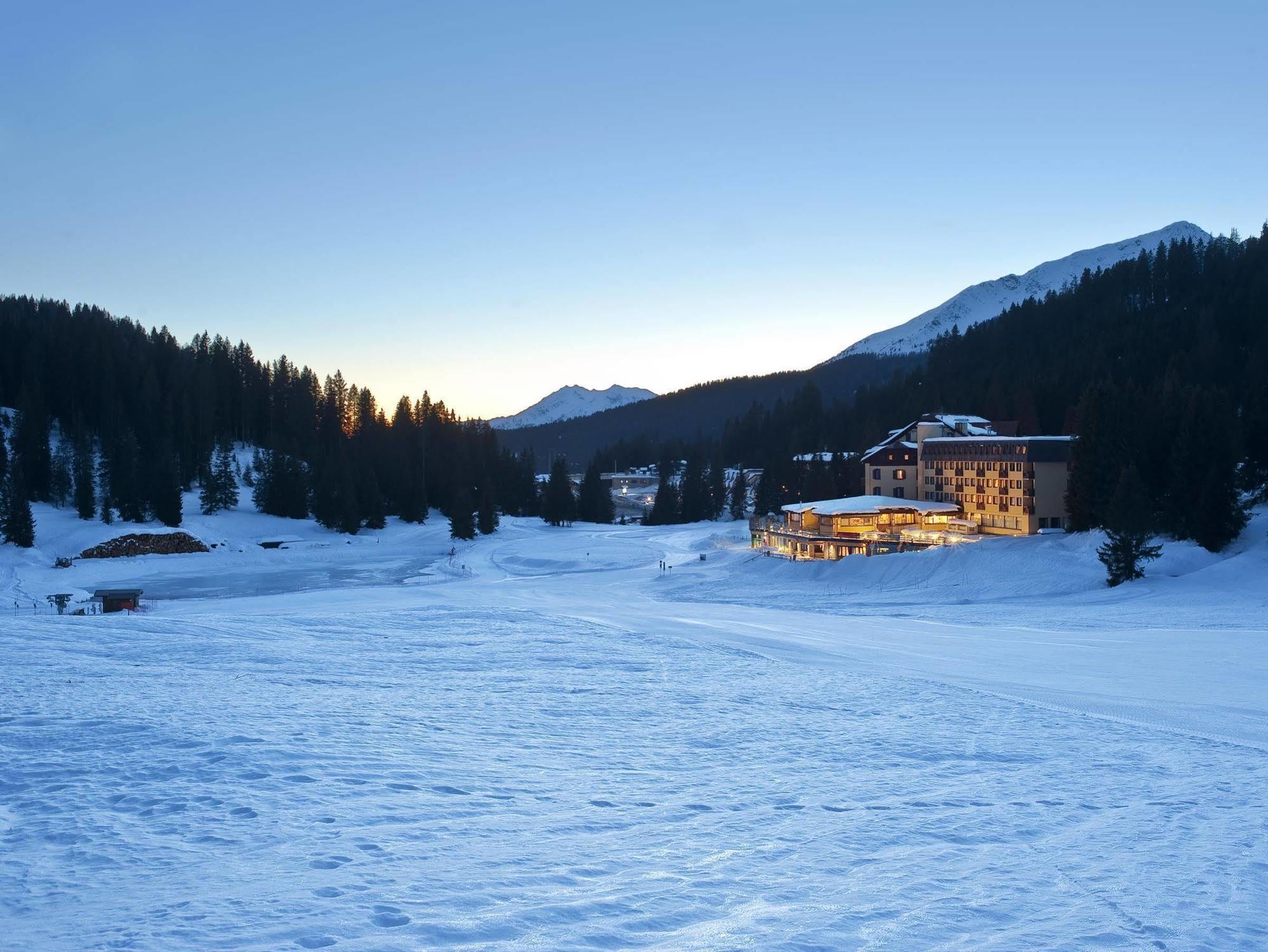 Residence Hotel Sport Campiglio Madonna エクステリア 写真