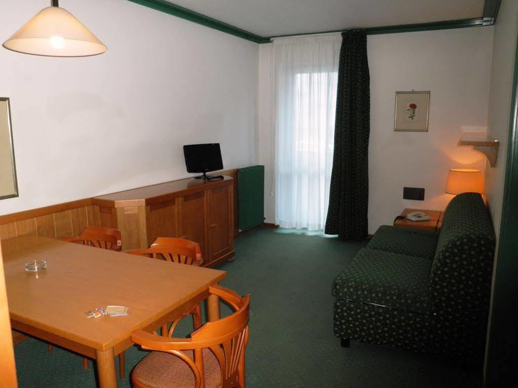 Residence Hotel Sport Campiglio Madonna エクステリア 写真